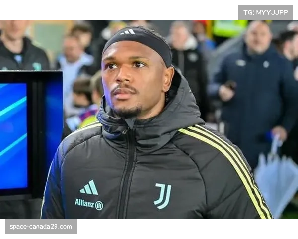 雷恩考虑引进奥蓬达补强锋线，球员本人倾向重返英超